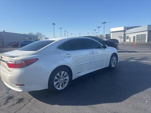 2015 Lexus ES 300h Base
