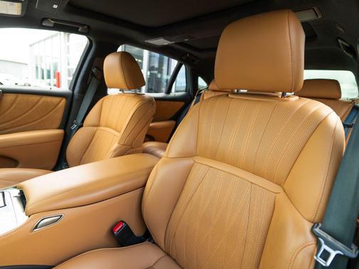 Obsidian 2024 Lexus LS 500 Base