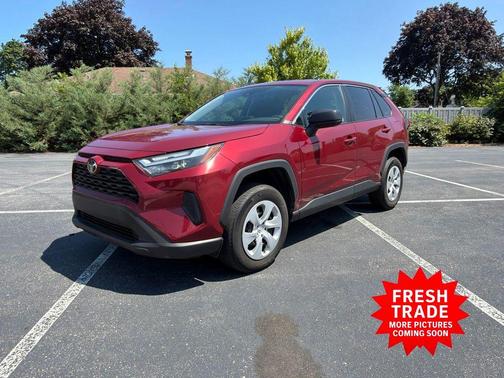 Pearl 2025 Toyota RAV4 LE