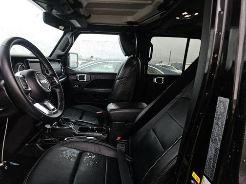 Black Clearcoat 2023 Jeep Wrangler 4xe Sahara
