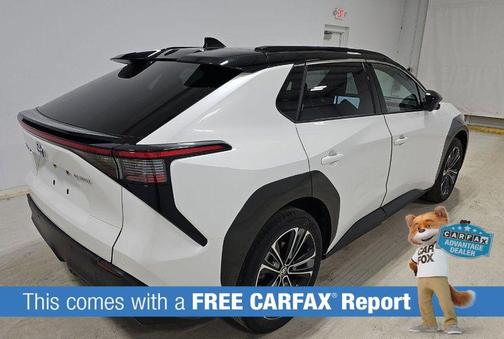 Wind Chill Pearl w/Black Roof 2023 Toyota bZ4X Limited