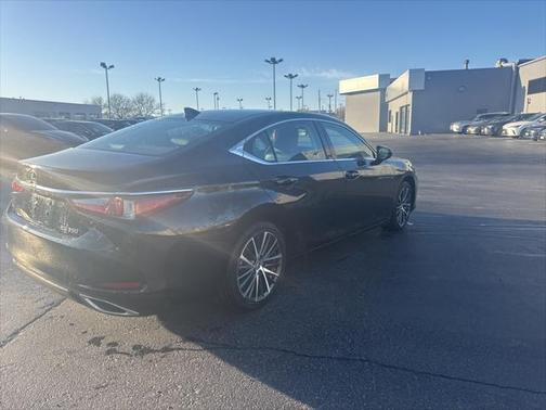 2023 Lexus ES 350 Base