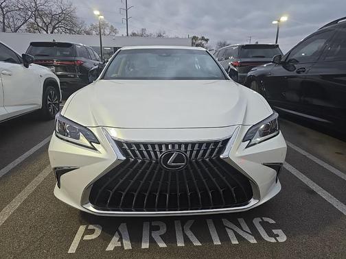 2023 Lexus ES 350 Base