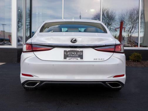 2023 Lexus ES 350 Premium