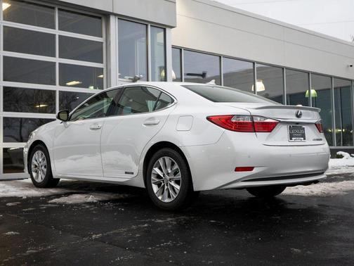2014 Lexus ES 300h Base