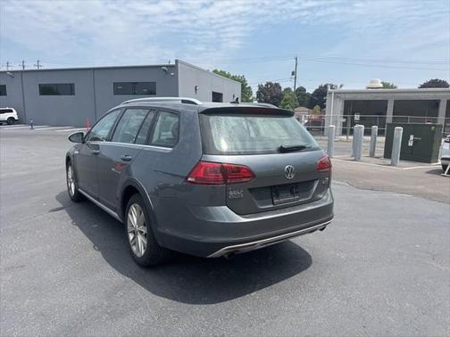 2017 Volkswagen Golf Alltrack TSI SE