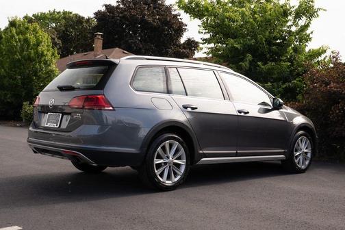 2017 Volkswagen Golf Alltrack TSI SE