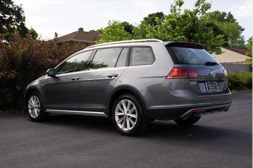 2017 Volkswagen Golf Alltrack TSI SE