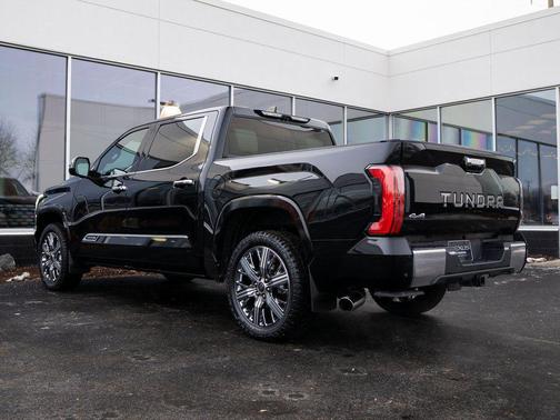 2024 Toyota Tundra Hybrid Capstone