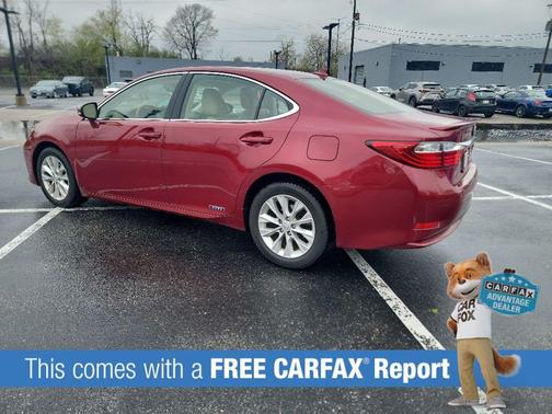 Red 2013 Lexus ES 300h Base