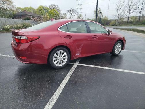 Red 2013 Lexus ES 300h Base