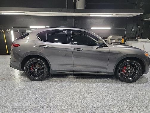 2020 Alfa Romeo Stelvio Base