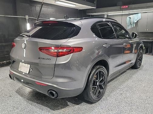 2020 Alfa Romeo Stelvio Base