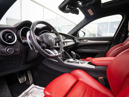 2022 Alfa Romeo Stelvio Ti