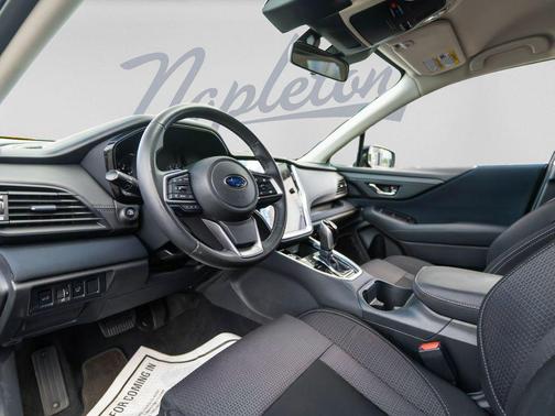 Crystal Black Silica 2024 Subaru Outback Premium