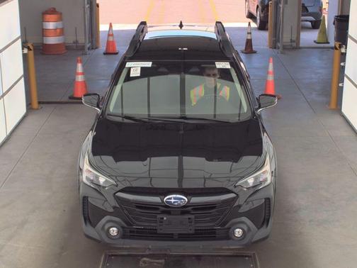 Crystal Black Silica 2024 Subaru Outback Premium