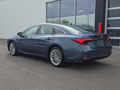 2021 Toyota Avalon Hybrid Limited