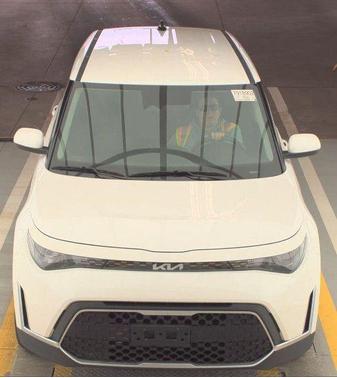 Snow White Pearl 2025 Kia Soul LX