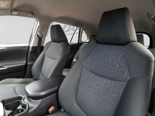 Midnight Black Metallic 2021 Toyota RAV4 XLE
