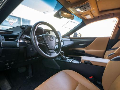 2023 Lexus ES 350 Base