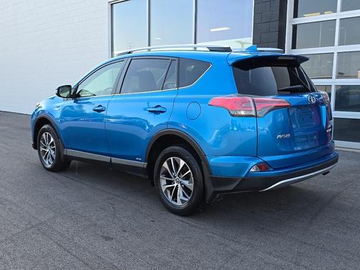 2018 Toyota RAV4 Hybrid XLE