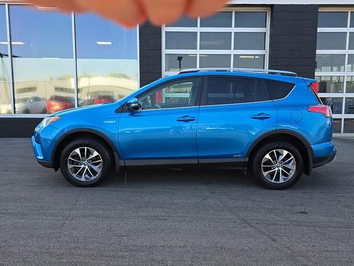 2018 Toyota RAV4 Hybrid XLE