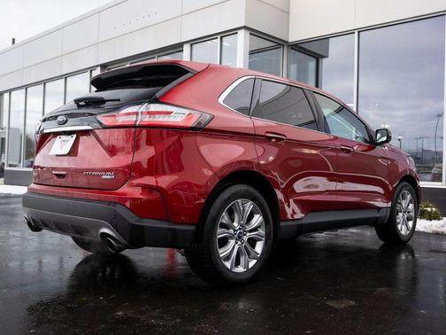 2020 Ford Edge Titanium