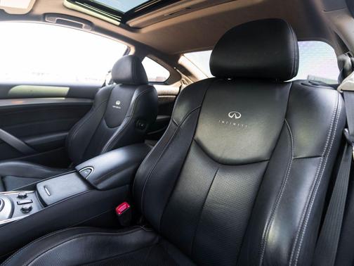 2012 INFINITI G37x Base