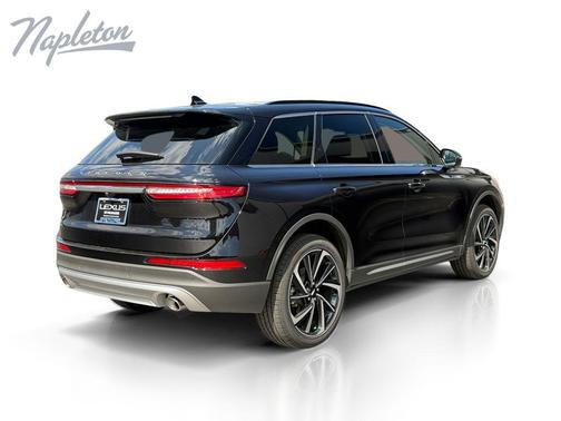 Infinite Black Metallic Clearcoat 2025 Lincoln Corsair Reserve