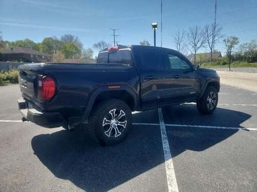 Onyx Black 2023 GMC Canyon AT4