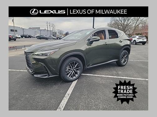 Nori Green Pearl 2023 Lexus NX 350 Premium