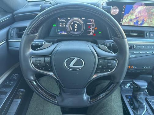 2020 Lexus ES 300h Base