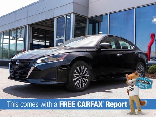 Super Black 2025 Nissan Altima 2.5 SV