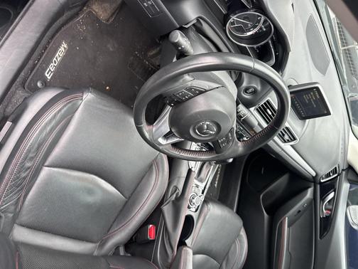 2015 Mazda Mazda3 s Grand Touring