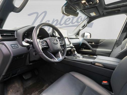 Eminent White Pearl 2024 Lexus LX 600 Luxury