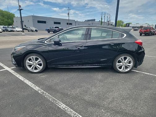 Black 2017 Chevrolet Cruze Premier