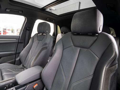 2023 Audi Q3 45 S line Premium Plus