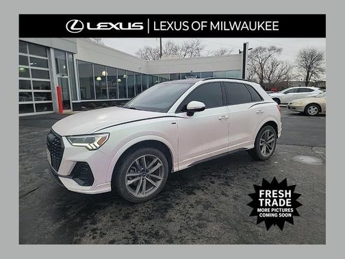 2023 Audi Q3 45 S line Premium Plus