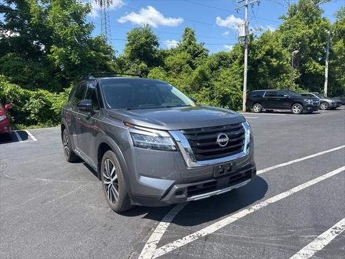 2023 Nissan Pathfinder Platinum 4WD