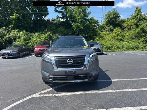 2023 Nissan Pathfinder Platinum 4WD