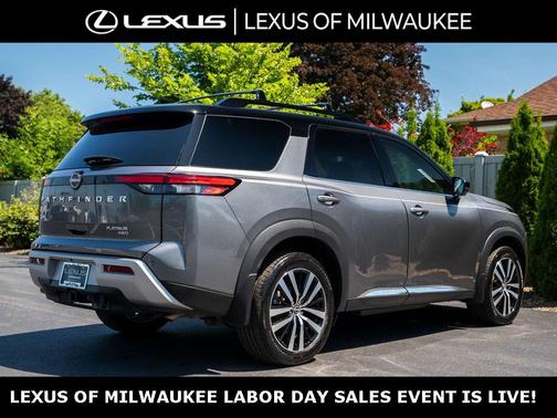 2023 Nissan Pathfinder Platinum 4WD