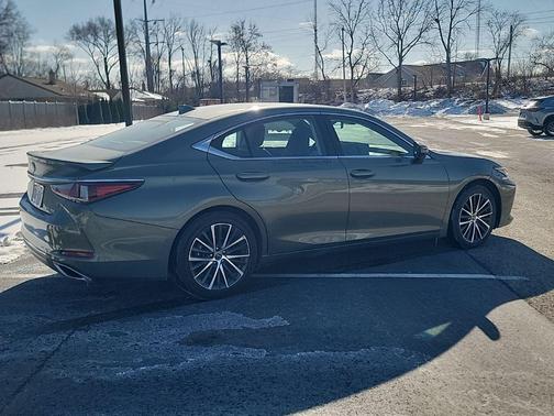 2024 Lexus ES 350 Base