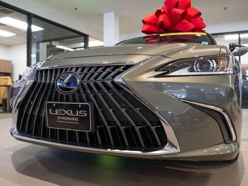 2024 Lexus ES 350 Base