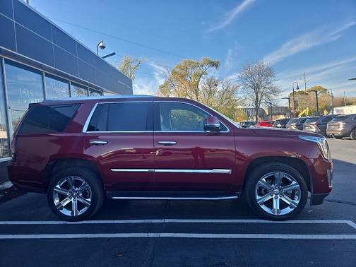 2018 Cadillac Escalade Luxury