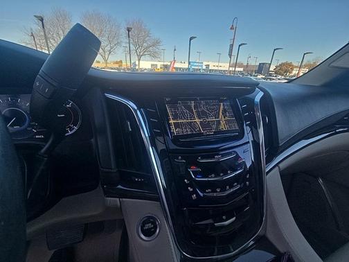 2018 Cadillac Escalade Luxury