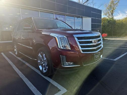 2018 Cadillac Escalade Luxury