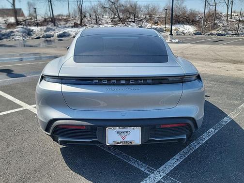 2020 Porsche Taycan Turbo