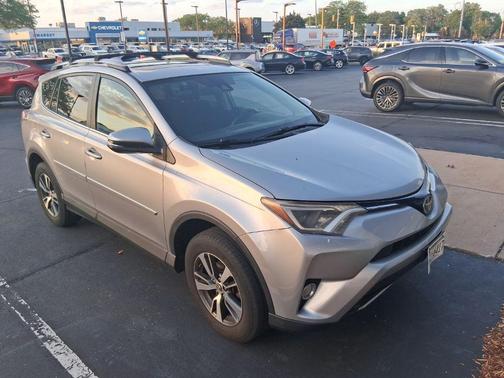 Silver Sky Metallic 2017 Toyota RAV4 XLE