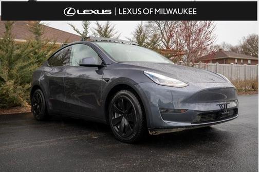 2022 Tesla Model Y Long Range Dual Motor All-Wheel Drive