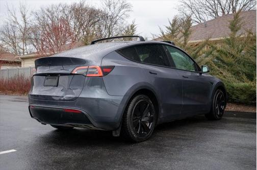 2022 Tesla Model Y Long Range Dual Motor All-Wheel Drive